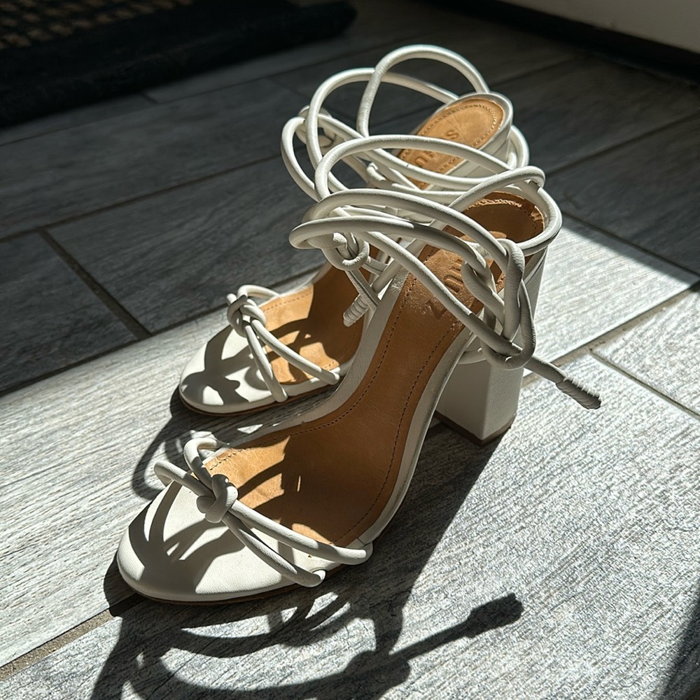 Like new! Schutz Lace up Heels